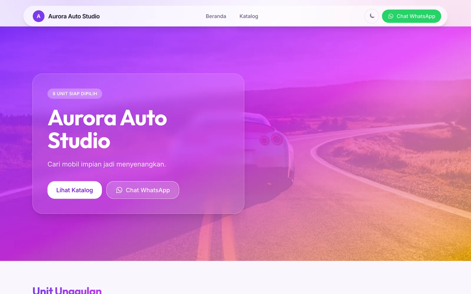 Tampilan beranda template Aurora — Gradien ungu-pink dengan sentuhan kaca.
